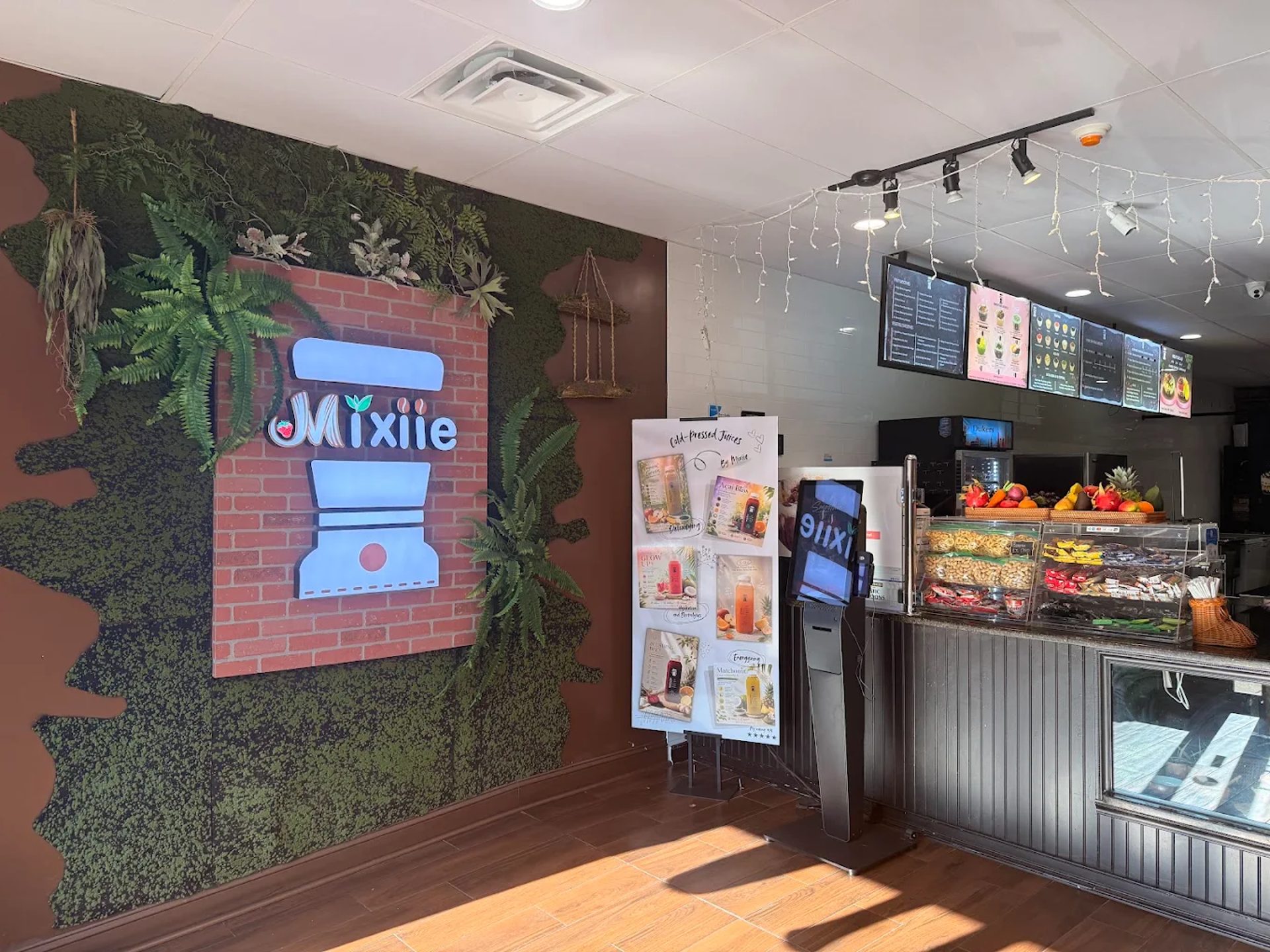 Inside Mixiie